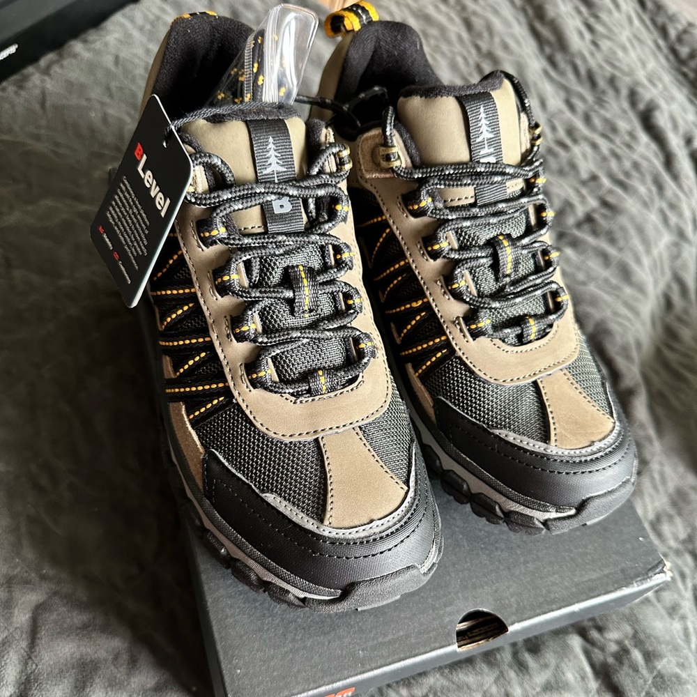 Bass outdoor low cut hiker boots